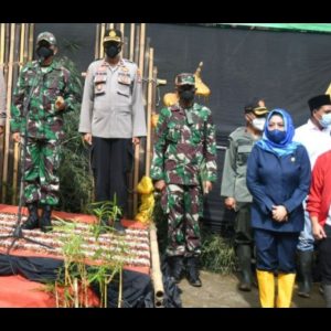 Kodim 0815/Mojokerto Tanam 20.000 Bambu di Gunung Arjuno & Welirang Kodim 0815/Mojokerto Tanam 20.000 Bambu di Gunung Arjuno & Welirang