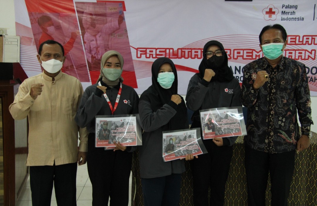 Pelatihan Fasilitator PMR Ditutup, Drs. Dwi Suyanto:  Pembentukan Karakter Bagi Generasi Muda