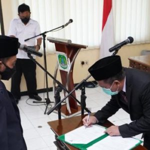Wabup Mujib Imron Lantik 3 Pimpinan Tinggi Pratama Pemkab Pasuruan Wabup Mujib Imron Lantik 3 Pimpinan Tinggi Pratama Pemkab Pasuruan