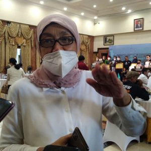 Pemkot Siapkan Beasiswa untuk 13 Ribu Pelajar SMA dan Mahasiswa Surabaya Pemkot Siapkan Beasiswa untuk 13 Ribu Pelajar SMA dan Mahasiswa Surabaya