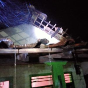 Puting Beliung Sapu 50 Rumah Di Kedungringin-Beji Puting Beliung Sapu 50 Rumah Di Kedungringin-Beji