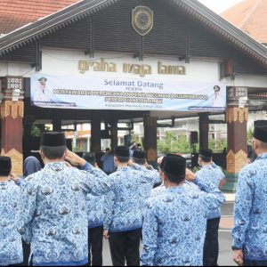 Bupati Ikfina Larang ASN Mudik Pakai Mobil Dinas Bupati Ikfina Larang ASN Mudik Pakai Mobil Dinas