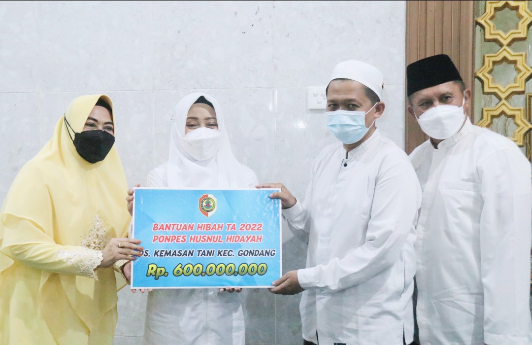 Safari Ramadhan Bupati Ikfina Serahkan Hibah 600 Juta Untuk “Masjid Husnul Hidayah” Kemasantani-Gondang