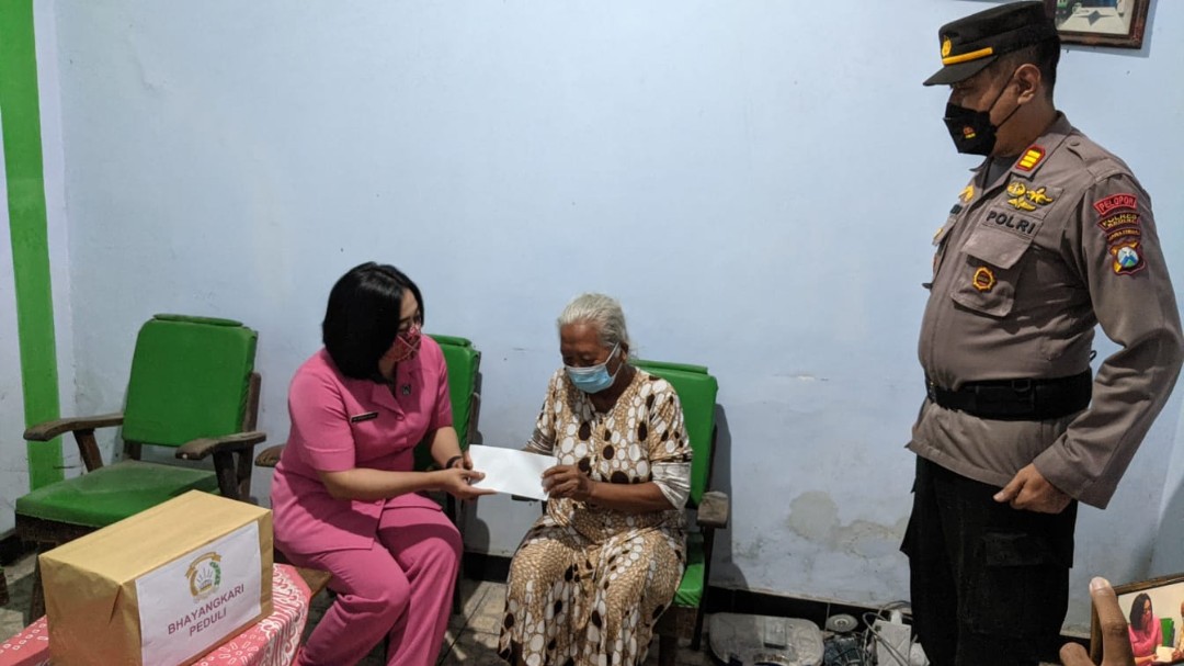 Kapolsek Pagu Apresiasi Keberanian Mbah Poninten Melawan Jambet