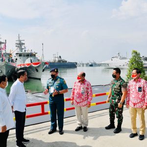 Presiden Luncurkan Holding dan Program Strategis BUMN Defend ID Presiden Luncurkan Holding dan Program Strategis BUMN Defend ID