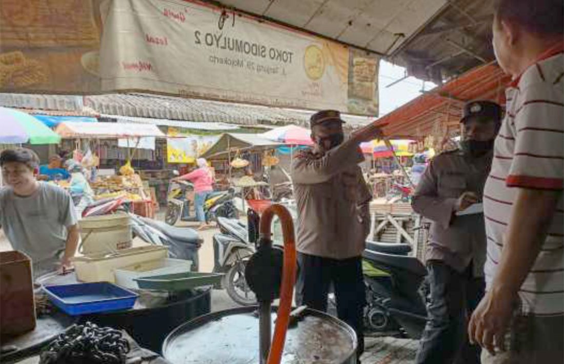 Pastikan Migor Curah Aman, Satgas Pangan Polresta Mojokerto Razia Pasar