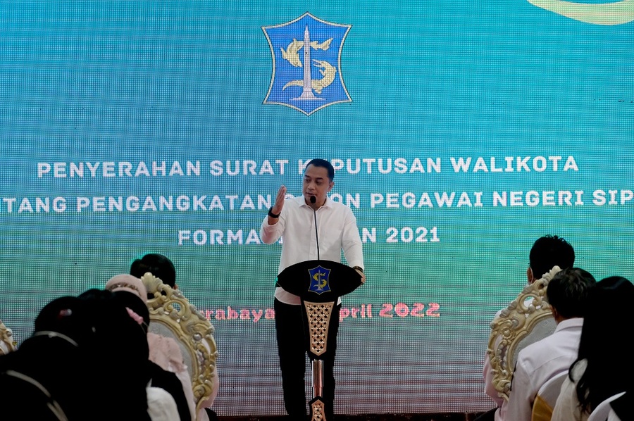Wali Kota Eri Serahkan 67 SK CPNS Agen Perubahan