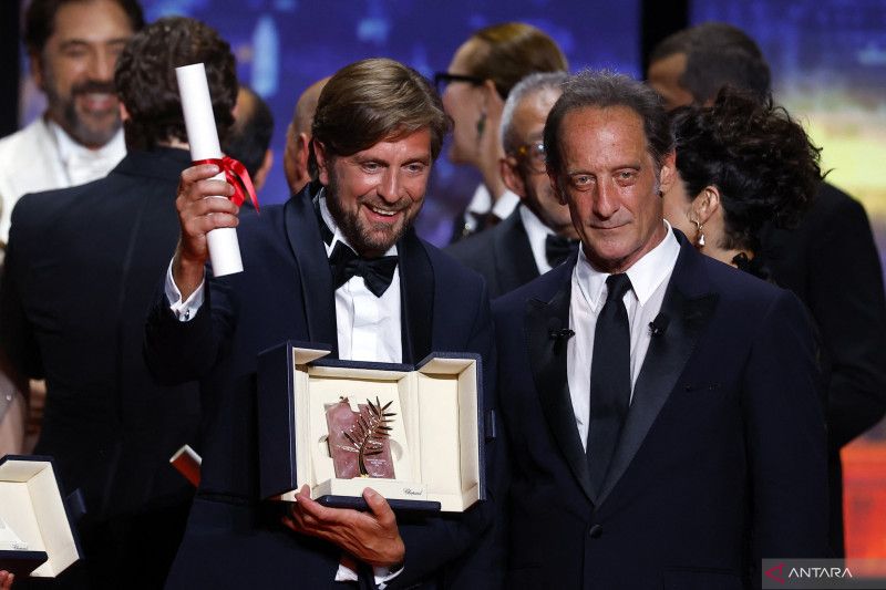 “Triangle of Sadness” Menangi Palme d’Or di Cannes
