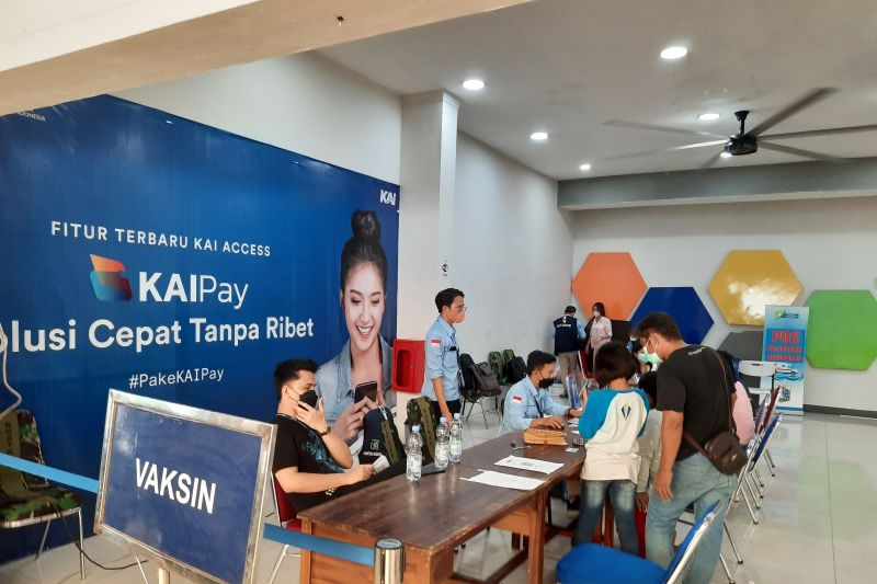 Layanan vaksinasi COVID-19 Tetap T2ersedia di Stasiun Senen & Gambir