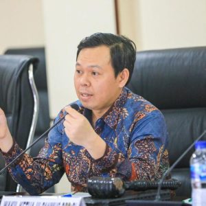 Saham Terjun Bebas, Sultan Minta Pihak Berwenang Telisik Dugaan Konflik Kepentingan Pemegang Saham GoTo-Telkomsel Saham Terjun Bebas, Sultan Minta Pihak Berwenang Telisik Dugaan Konflik Kepentingan Pemegang Saham GoTo-Telkomsel