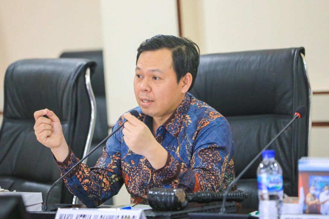 Saham Terjun Bebas, Sultan Minta Pihak Berwenang Telisik Dugaan Konflik Kepentingan Pemegang Saham GoTo-Telkomsel