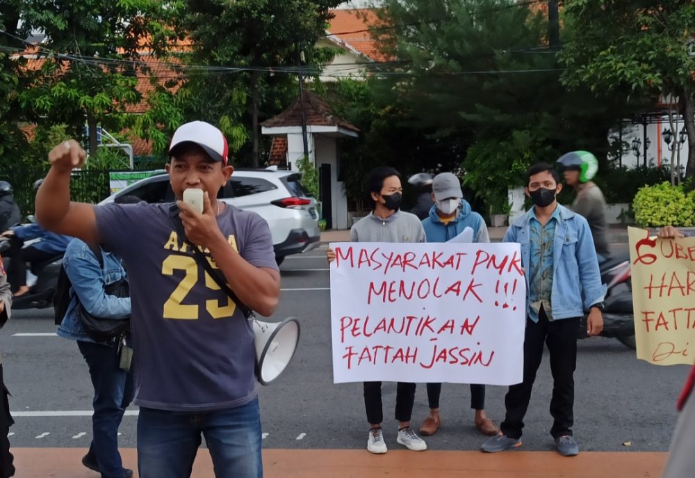 Demo Tolak Pelantikan Wabup Pamekasan