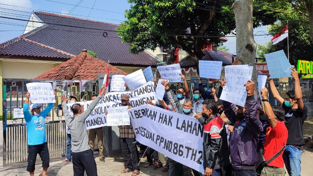 Tolak HGU Diperpanjang, Warga Lereng Kelud Kediri Demo Kantor BPN