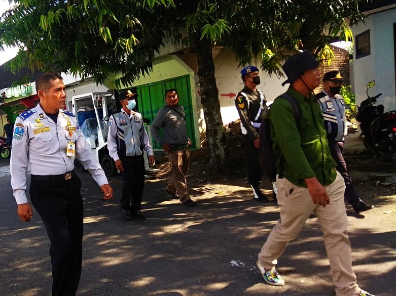 Antisipasi Miras, Sidak Warung Dan Kios Di Terminal Magetan