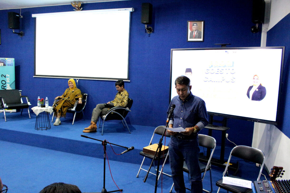 Peringatan Harkitnas Stikosa – AWS Dengan Baca Puisi Jawa