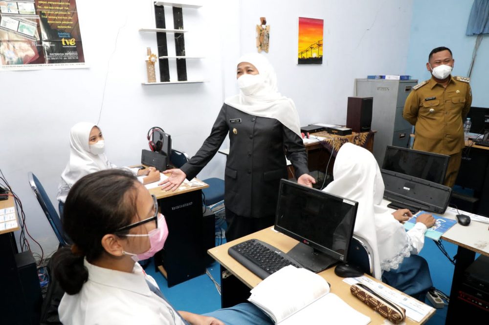 Khofifah : Ada Kuota Khusus untuk Anak Keluarga Tidak Mampu, Buruh dan Penyandang Disabilitas