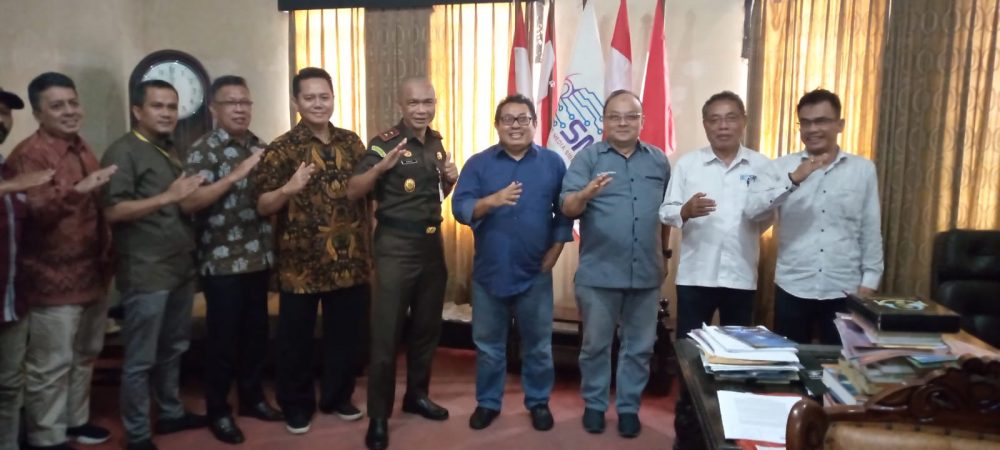 Dr Reda Manthovani SH,LLM: Kenali Bahaya Bermedia Sosial