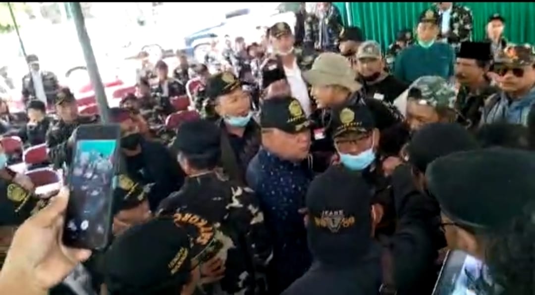 Banser Surabaya Bubarkan Paksa Deklarasi IKA Ansor
