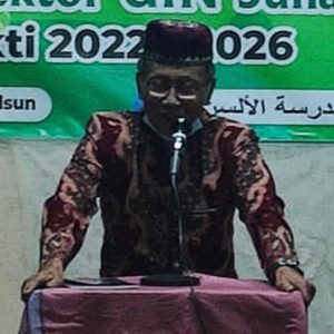Madrasatul Alsun Gelar Doa dan Tasyakuran Rektor UINSA