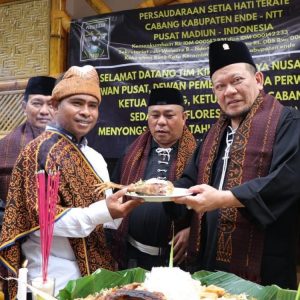 Temui Ketua DPD RI, Pengurus PSHT Ambil Air dan Tanah di Ende untuk Peringatan 1 Abad PSHT Temui Ketua DPD RI, Pengurus PSHT Ambil Air dan Tanah di Ende untuk Peringatan 1 Abad PSHT