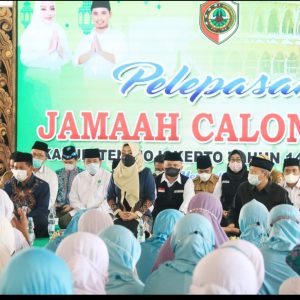 Bupati Ikfina Ingatkan 752 CJH Kab. Mojokerto Waspadai Mutasi Omicron Bupati Ikfina Ingatkan 752 CJH Kab. Mojokerto Waspadai Mutasi Omicron
