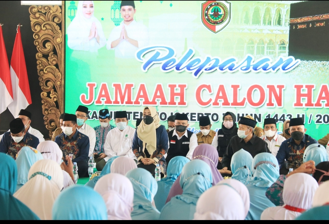 Bupati Ikfina Ingatkan 752 CJH Kab. Mojokerto Waspadai Mutasi Omicron