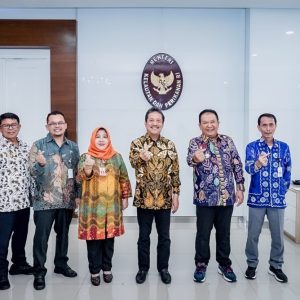 Menteri KKP Respon Upaya Bupati Jember Majukan Nelayan Menteri KKP Respon Upaya Bupati Jember Majukan Nelayan