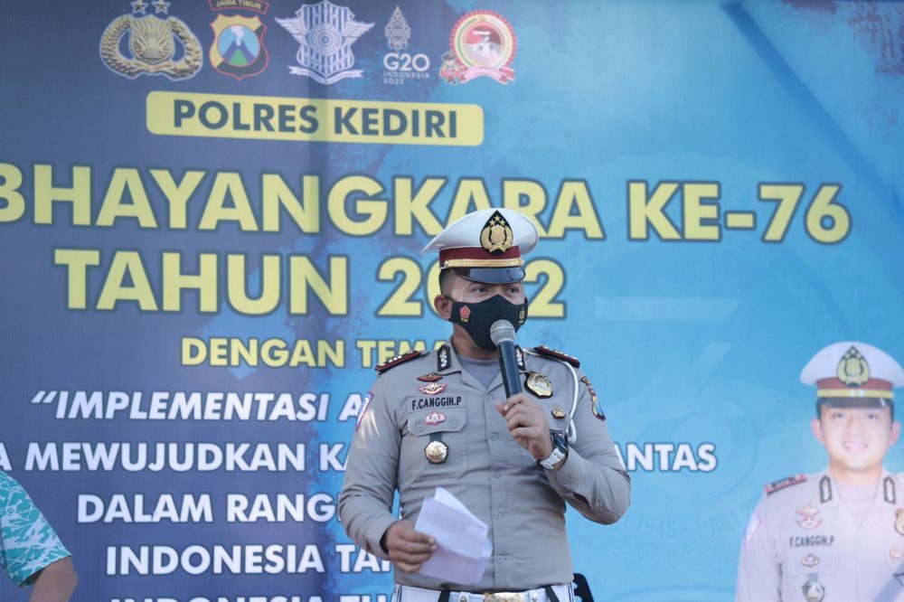 HUT Bhayangkara ke 76, Sosialisasi Tertib Lalu lintas di CFD Simpang Lima Gumul Kediri