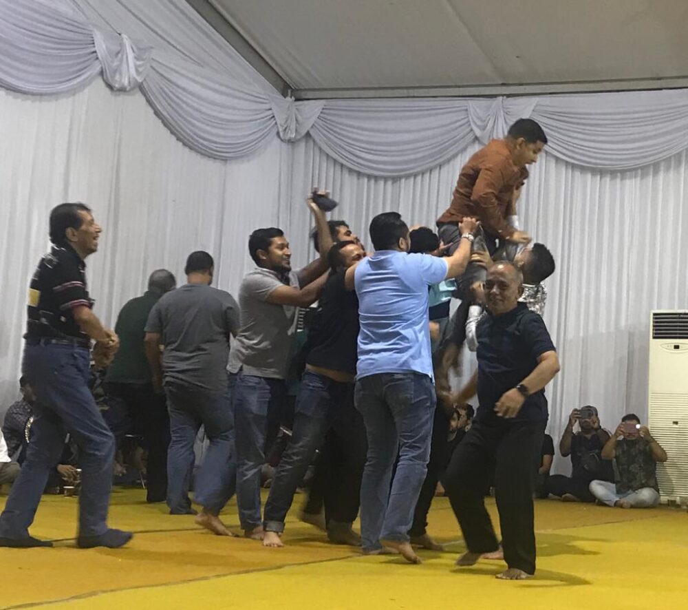 Gambus dan Samar Meriahkan Acara Nikah Aiman dan Della