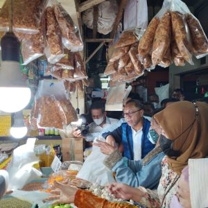 Sidak Pasar Wonokromo, Mendag: Harga Bahan Pokok di Surabaya Stabil