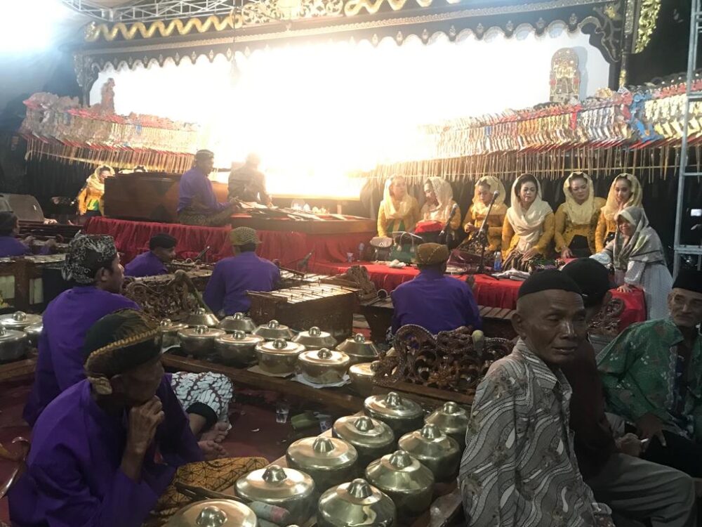 Eyang Wisnu Potret Sejahtera dan Adil, Eyang Semar Berjalan dengan Budi Pekerti