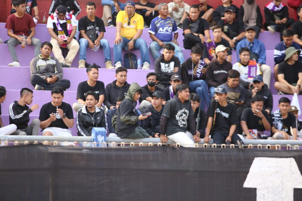 Harga Tiket Kelas Utama Persik Kediri vs Borneo FC Dinaikkan