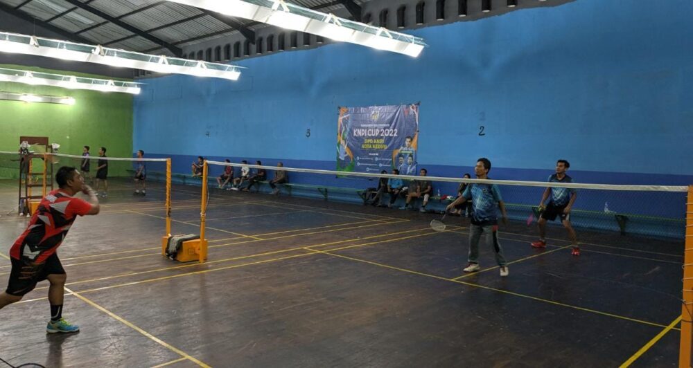 32 Tim Pebulutangkis Adu Skil dalam Turnamen Badminton KNPI CUP