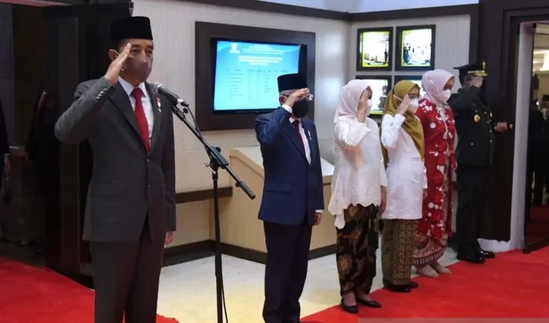 Presiden Pimpin Apel Kehormatan Renungan Suci Di TMP Kalibata