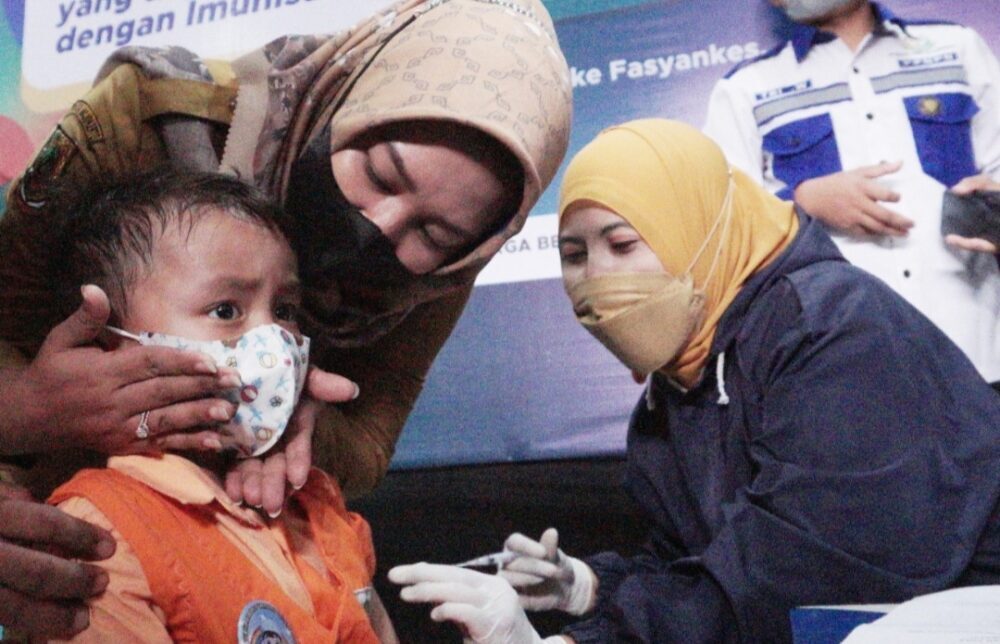 Wali Kota Mojokerto Ning Ita Targetkan 7.600 Anak Imunisasi 
