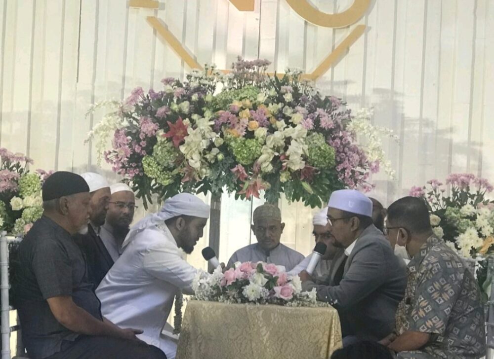 Suami-Isteri Wajib Saling Menjaga