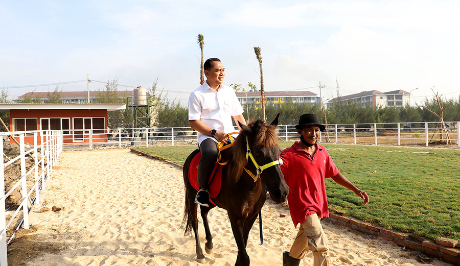Surabaya Tingkatkan Potensi Eco Wisata Romokalisari dengan 7 Wahana Menarik