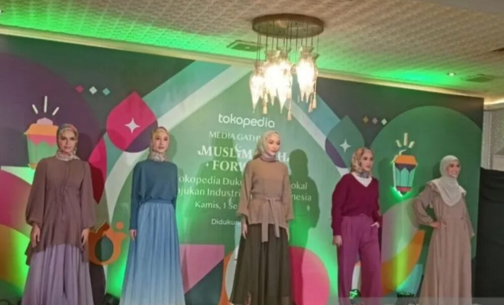 Wamenparekraf: Saatnya Indonesia jadi “Trendsetter” Fesyen Muslim