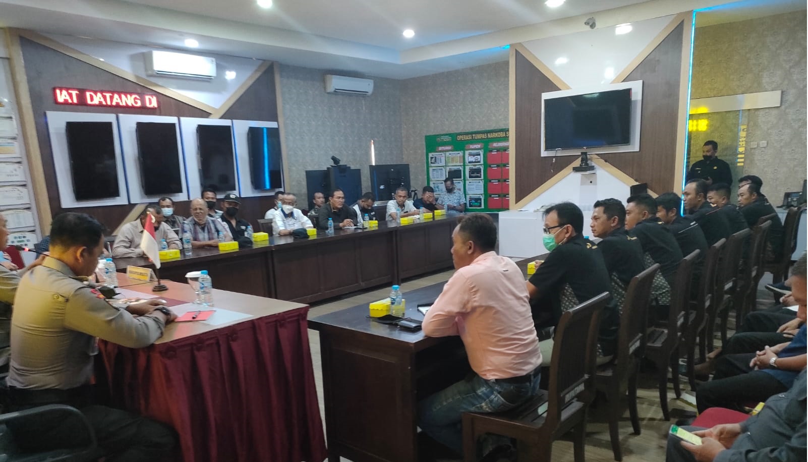 Jaga Kondusifitas, Kepolisian Kumpulkan Pengurus SPBU Se-Banyuwangi