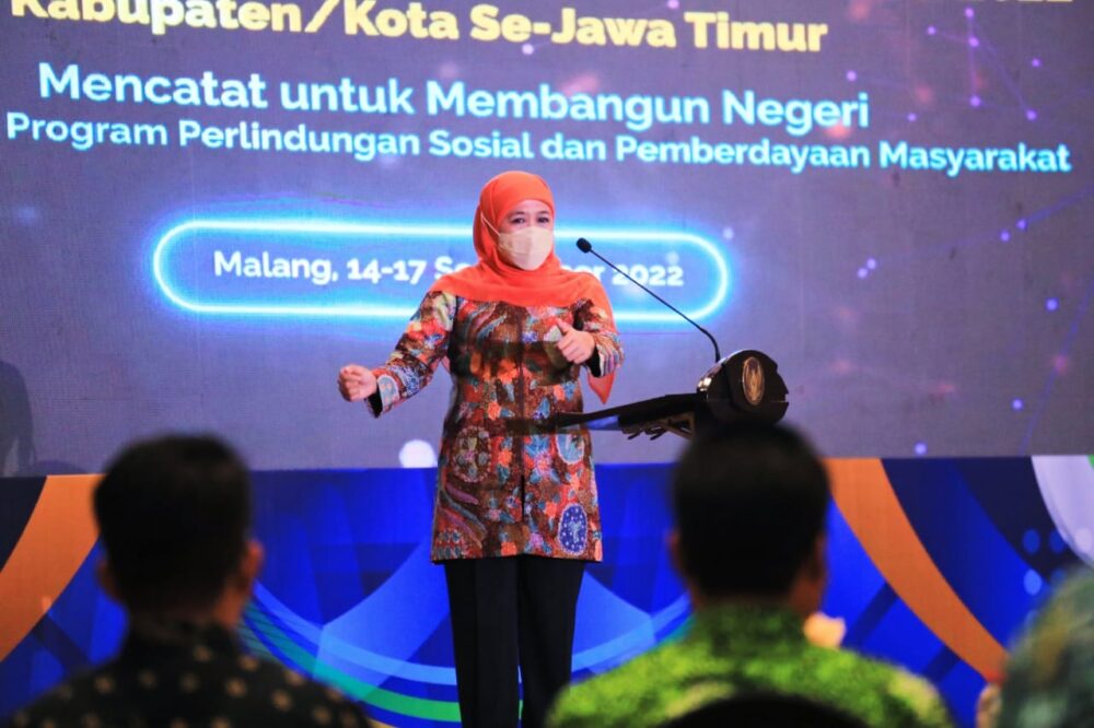 Khofifah Minta Bupati/Walikota Dukung Registrasi Sosial Ekonomi