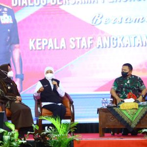 Gubernur Khofifah Pola Hidup Sehat Cegah Stunting Sejak Dini Gubernur Khofifah Pola Hidup Sehat Cegah Stunting Sejak Dini