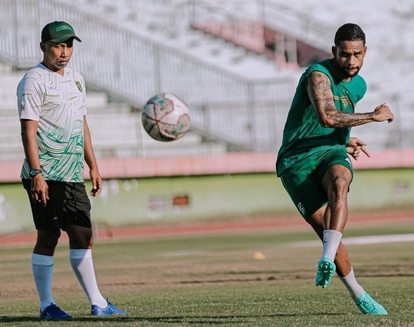 Persebaya Wajib Bangkit Lawan RANS di Gelora Delta