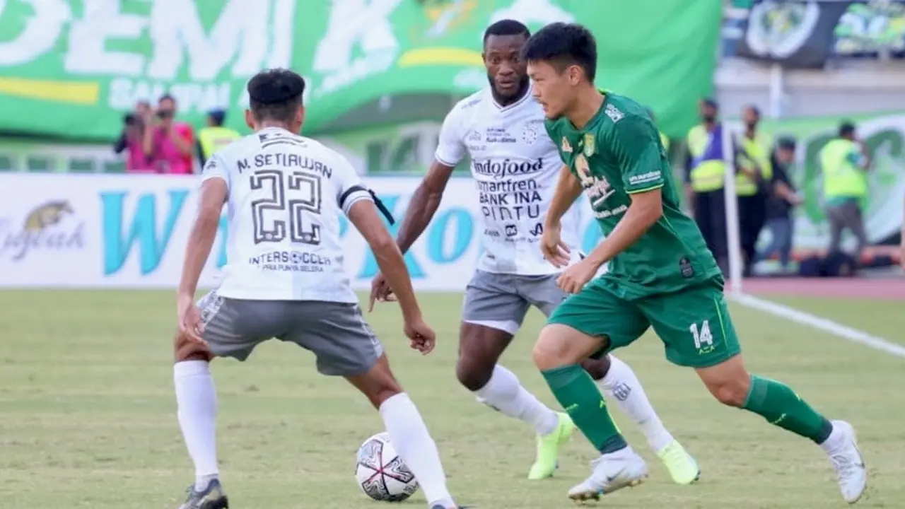 Dipermalukan Bali United, Pelatih Persebaya Enggan Salahkan Pemain