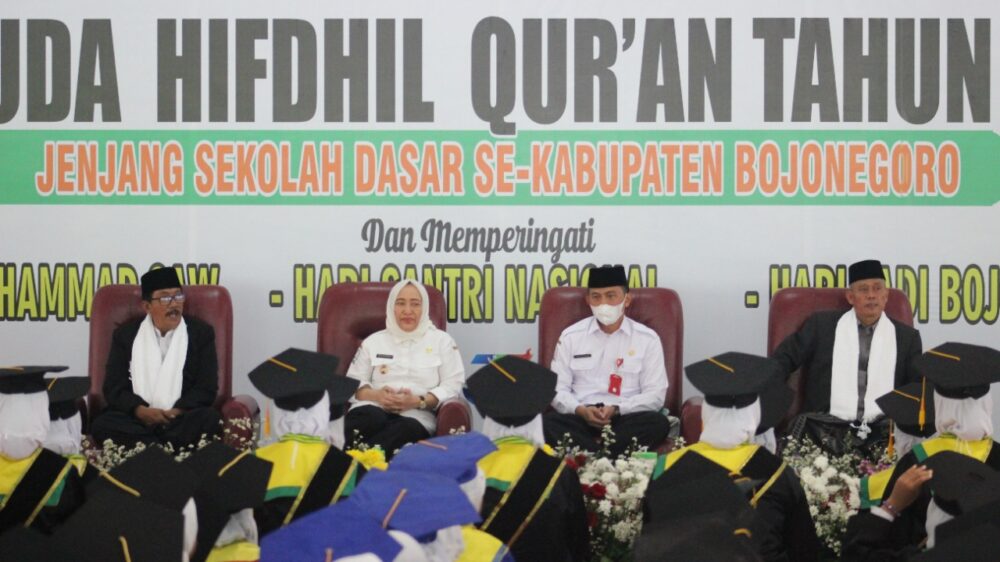 Pemkab Bojonegoro Gelar Wisuda Hifdhil Qur’an di Pendopo, Cetak Generasi Qur’ani