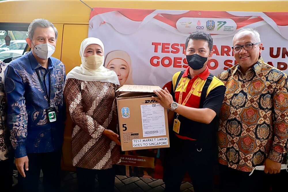 UMKM Jatim Go Global, Khofifah Lepas Produk Olahan Pangan ke Singapura