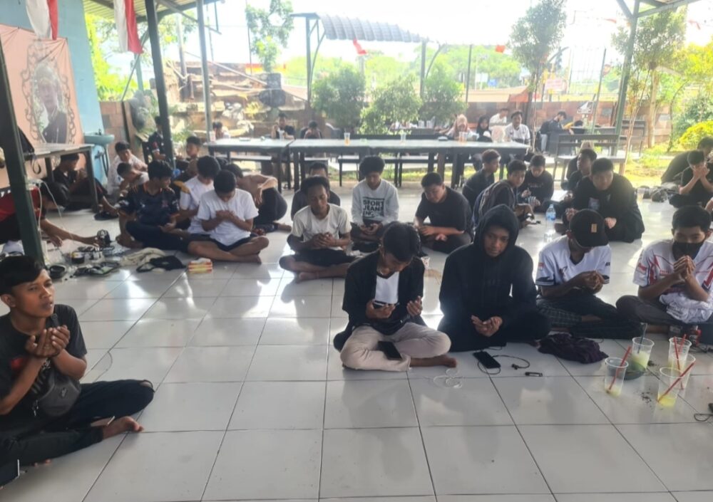 Pray For Kanjuruhan Sakera Dan Avanti Gren Nord Gelar Tahlil