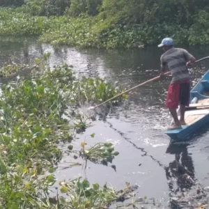 Sinergitas Pabrik Dan Warga, Gotong Royong Bersihkan Sungai Wrati Sinergitas Pabrik Dan Warga, Gotong Royong Bersihkan Sungai Wrati