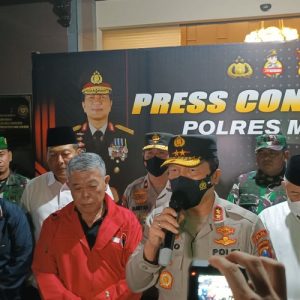 Buntut Tragedi Kanjuruhan, Kapolri Copot Kapolda Jatim Buntut Tragedi Kanjuruhan, Kapolri Copot Kapolda Jatim