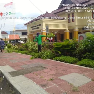 Diduga Belum Terbit SPK Pagar Kantor Kejari Banyuwangi Sudah Di Kerjakan