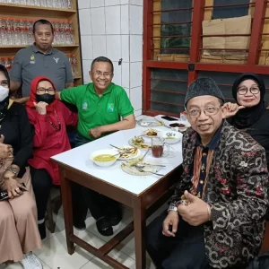 Pembawa Api Porwanas Makan Malam di Cairo Pembawa Api Porwanas Makan Malam di Cairo